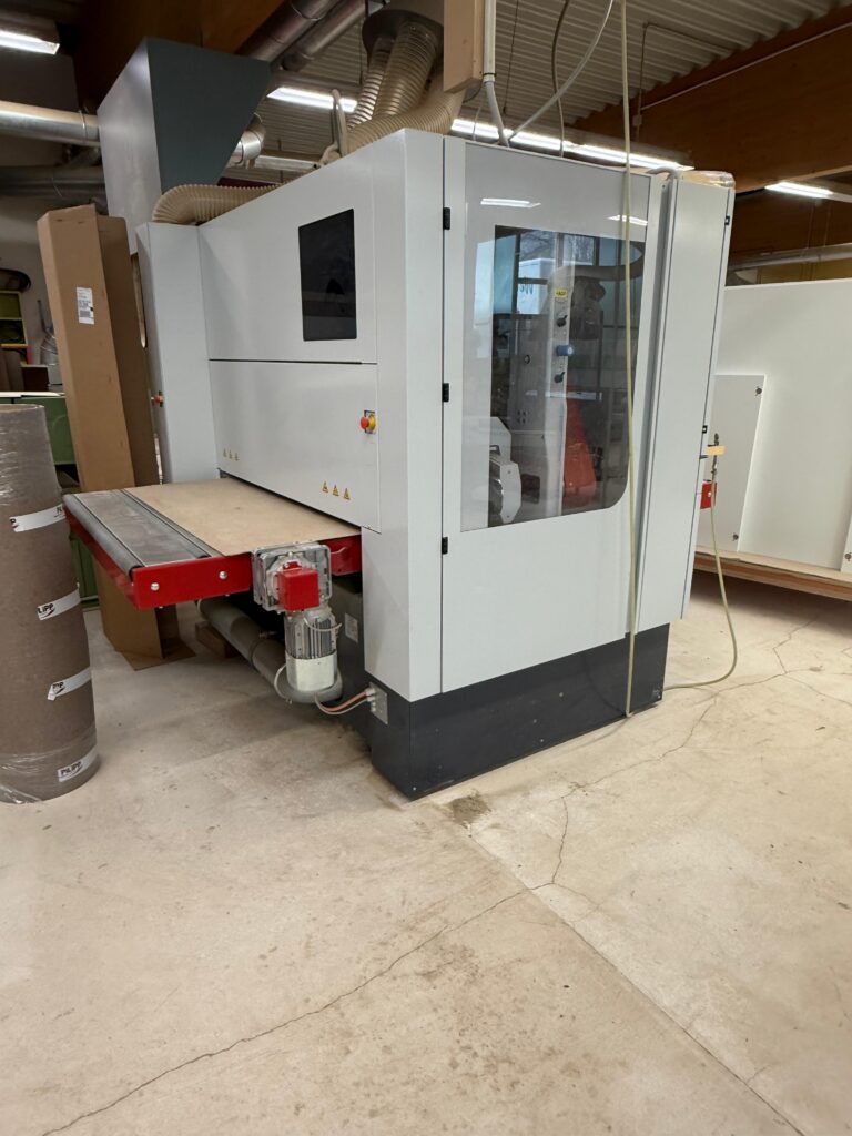 schreinerei-weidler-weber-schleifmaschine-1